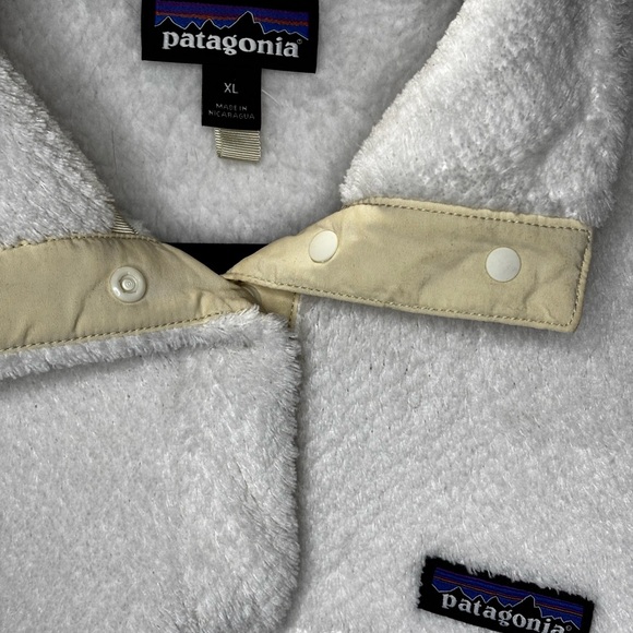 Patagonia Women Re-Tool Snap-T Fleece White Cream Color, XL - Picture 2 of 3